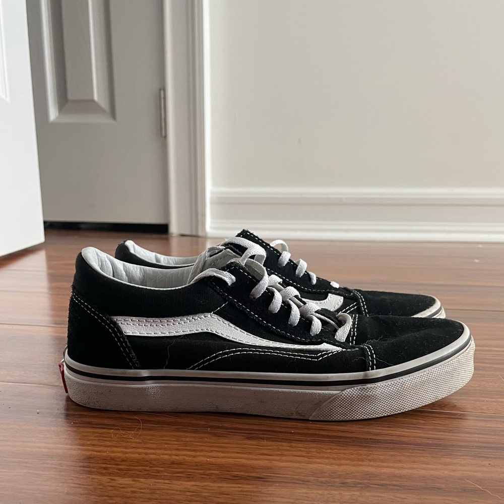Black Classic Vans